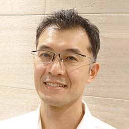 西巻 陵